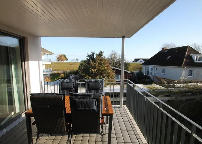 2504 - Strandwiese 15 *